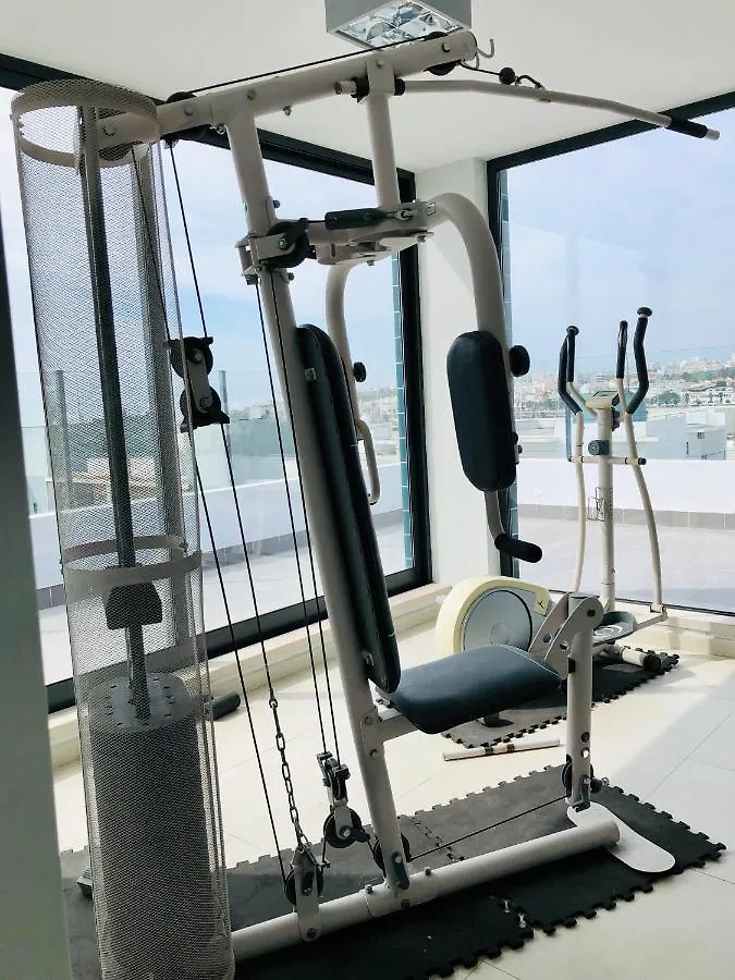Modern 2Bed Rooftop Pool & Gym, Marina &Meia Praia Lagos 0*,  Portugal